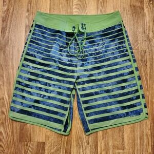 The North Face Shorts Men 32 Green Striped Swim Trunks Surfing Swimming‎